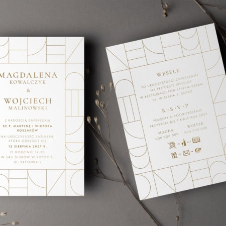 Nowoczesne ornamenty - złote, ornamentalne zaproszenia ślubne i dodatki weselne