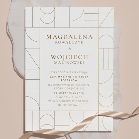 Nowoczesne ornamenty - złote, ornamentalne zaproszenia ślubne i dodatki weselne